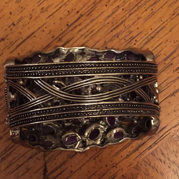 Purple bracelet, cuff. - Picture 4 of 7